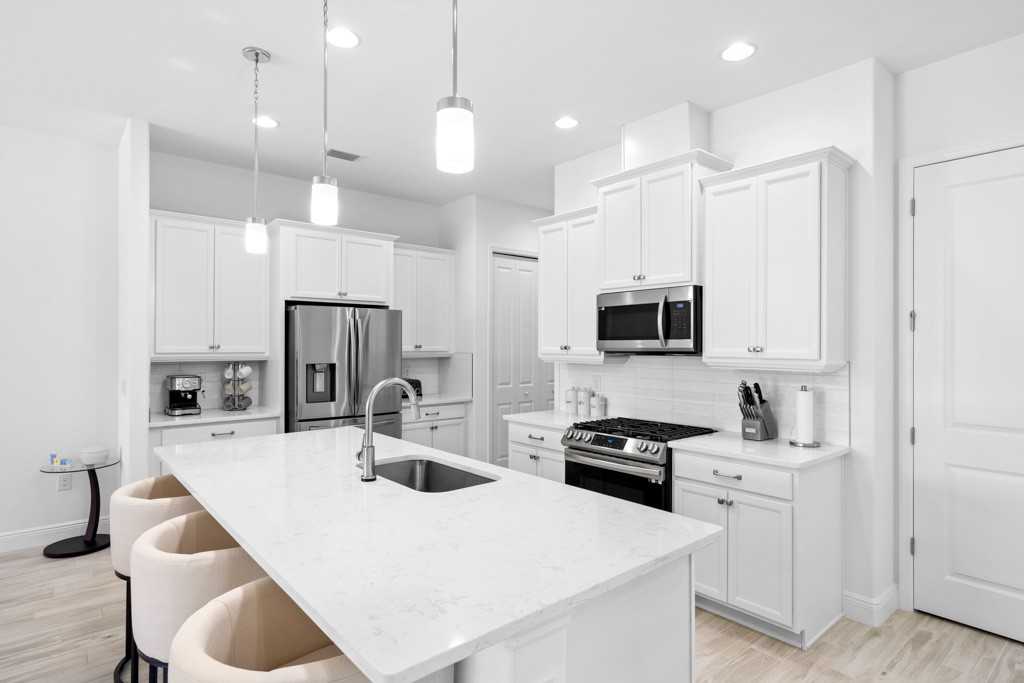 8118 Tethys Ct #8118 - Photo 6 of 29