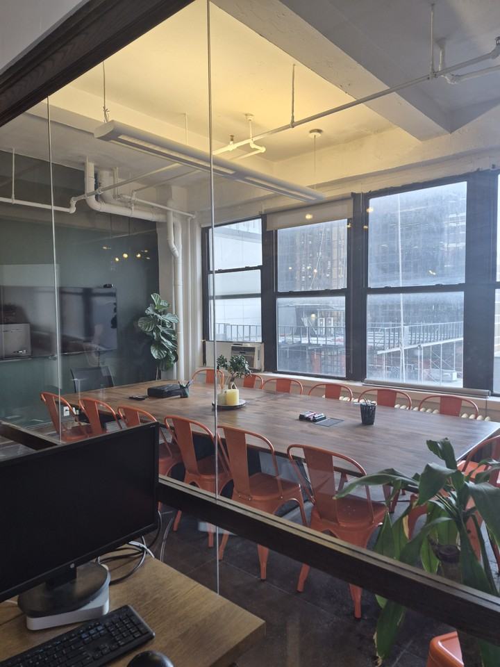 260 W 35th St #8 - Photo 4 of 6