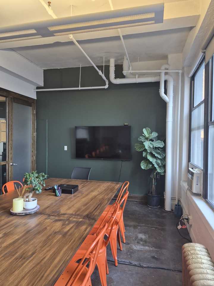 260 W 35th St #8 - Photo 6 of 6