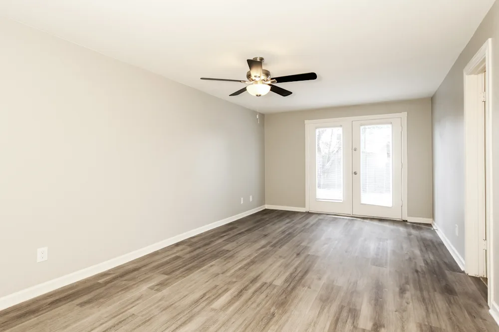 4511 N 81st Dr #NA - Photo 3 of 8