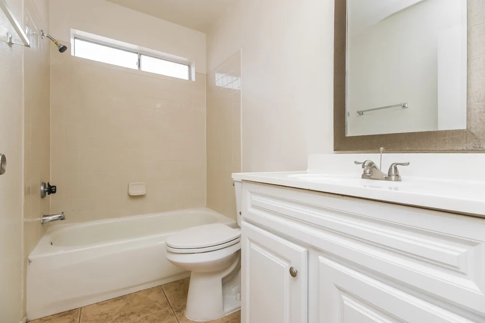 1128 E Hampton Cir #NA - Photo 3 of 11