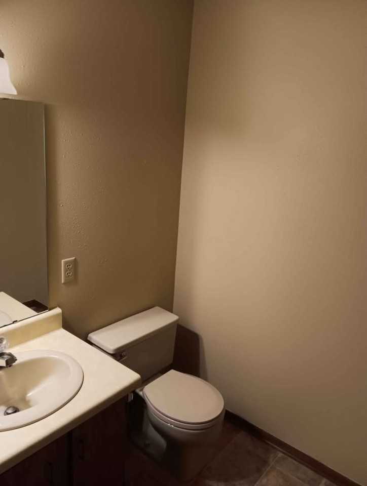 3933 N 30th St #W - Photo 4 of 9