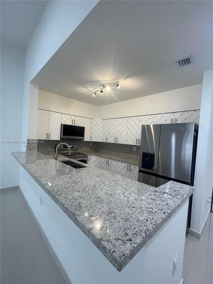14728 Balgowan Road - Photo 3 of 38