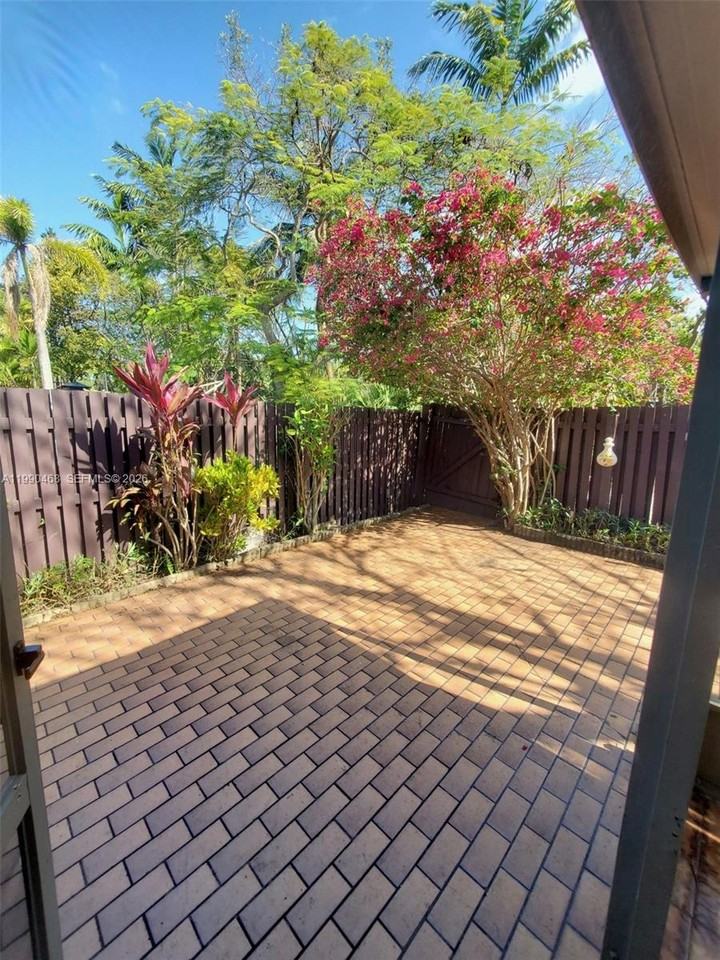 11269 Southwest 116th Terrace #11269 - Photo 3 of 11