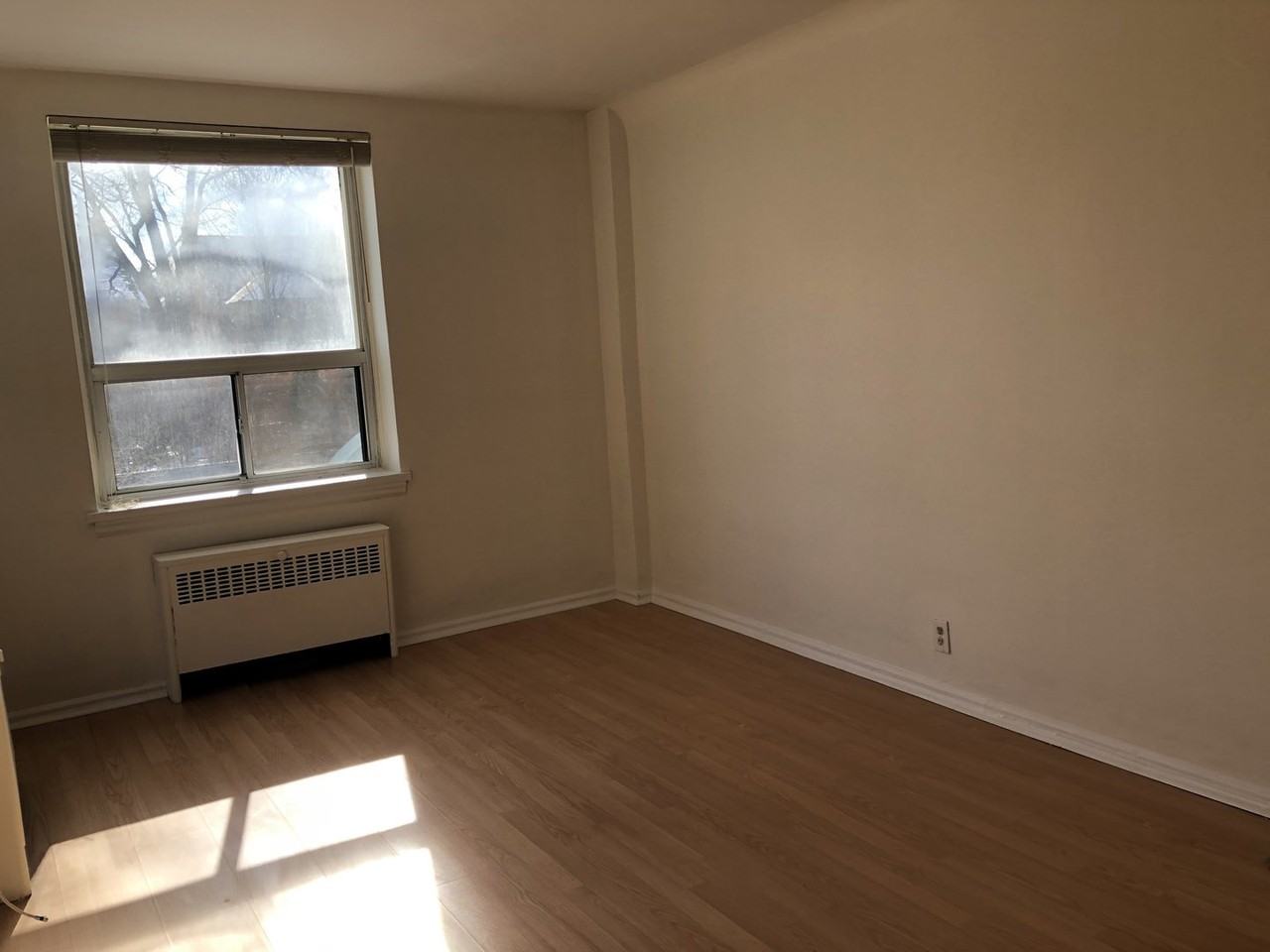 470 Summerhill Ave - Photo 5 of 5