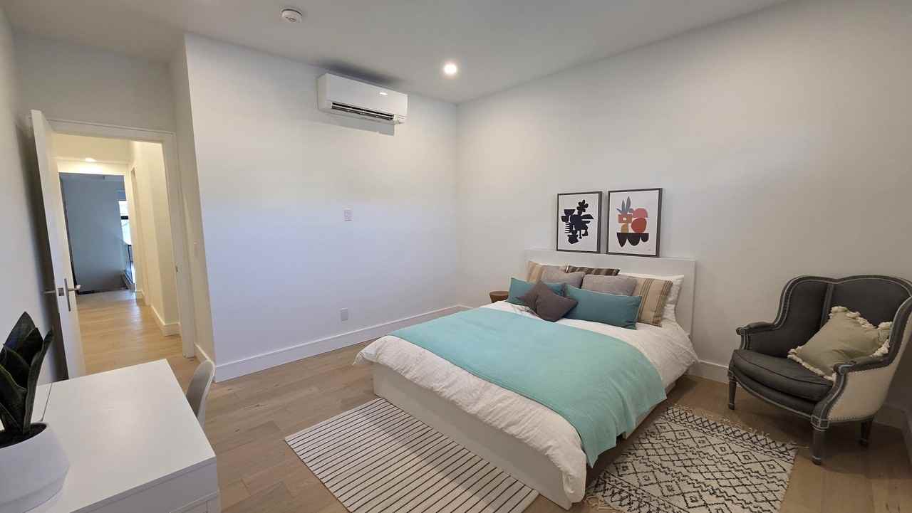 105 Campbell Ave - Photo 2 of 22