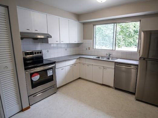 3660 109 St Nw - Photo 5 of 19