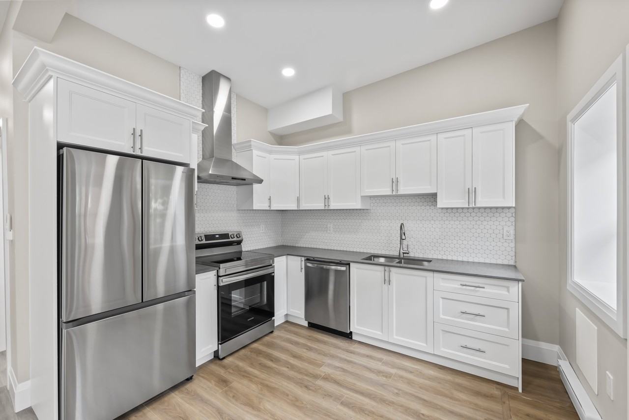 51 Alwington Ave - Photo 2 of 15