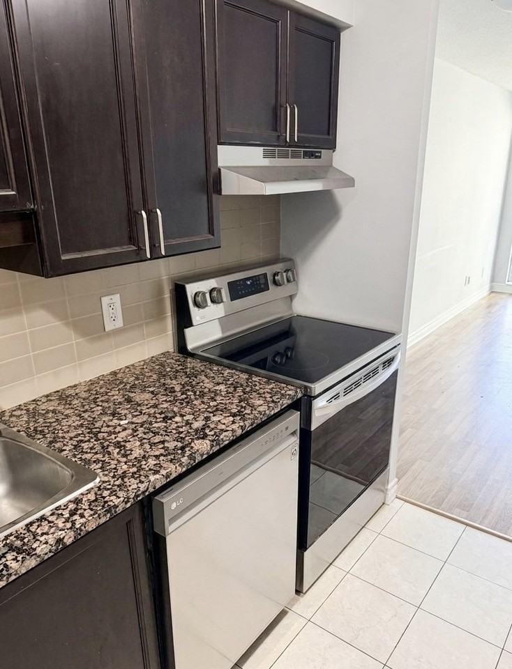 60 Town Centre Crt - Photo 4 of 13