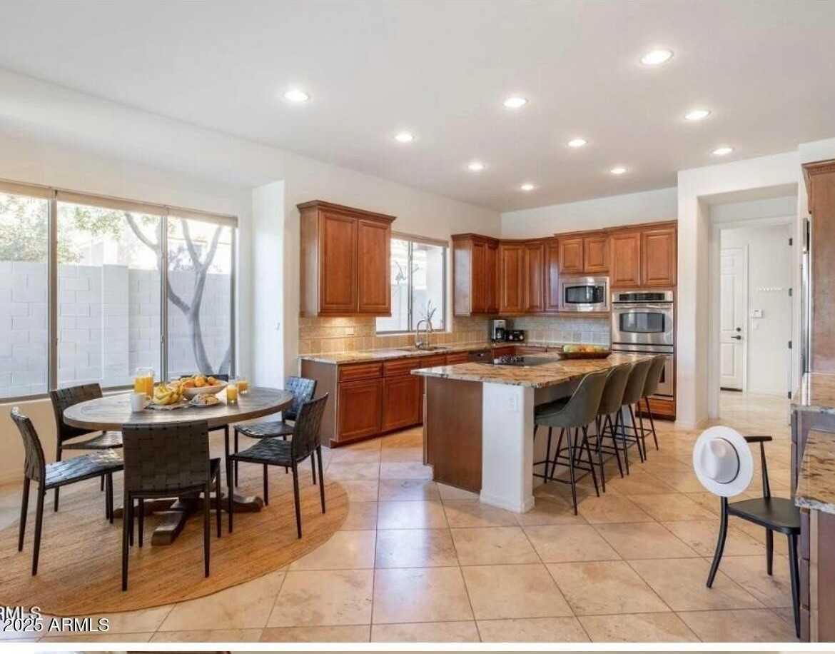 22220 N 36th St - Photo 3 of 4