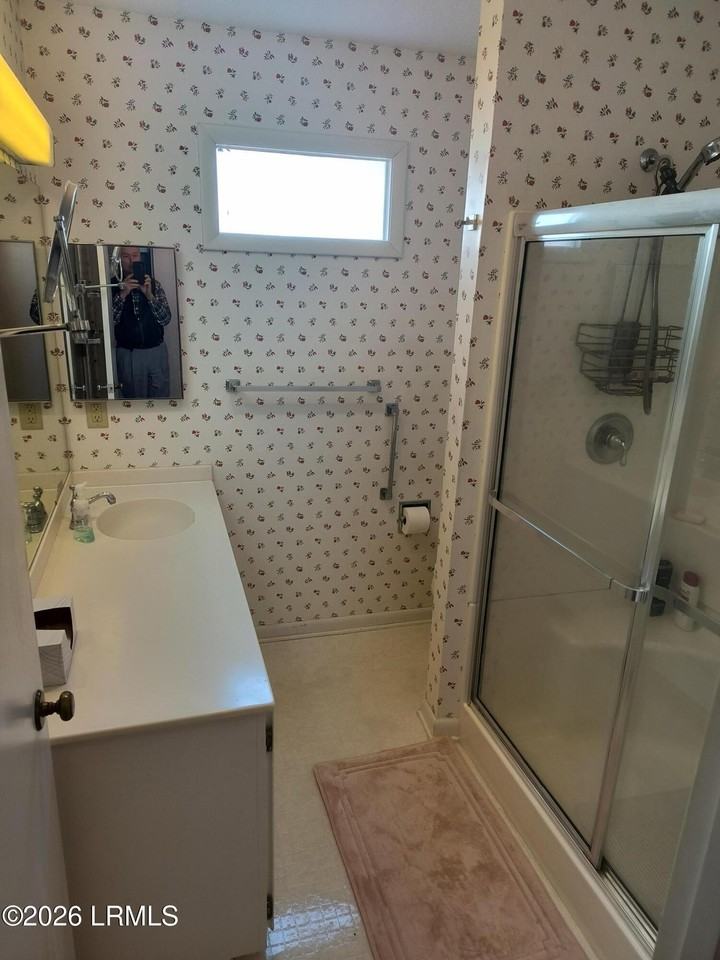 23 Colony Gardens Rd #B - Photo 7 of 11