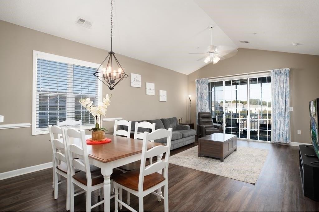 6203 Catalina Dr - Photo 4 of 32