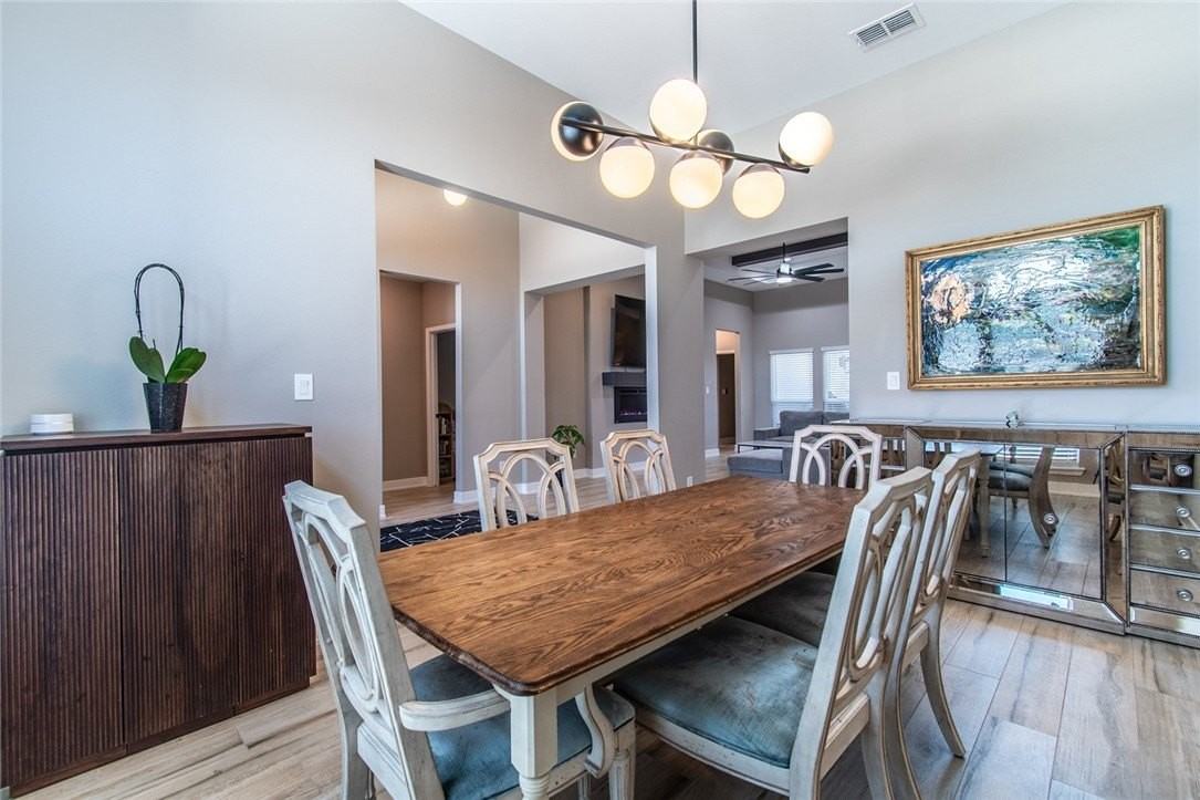 15122 Aquarius St - Photo 4 of 38