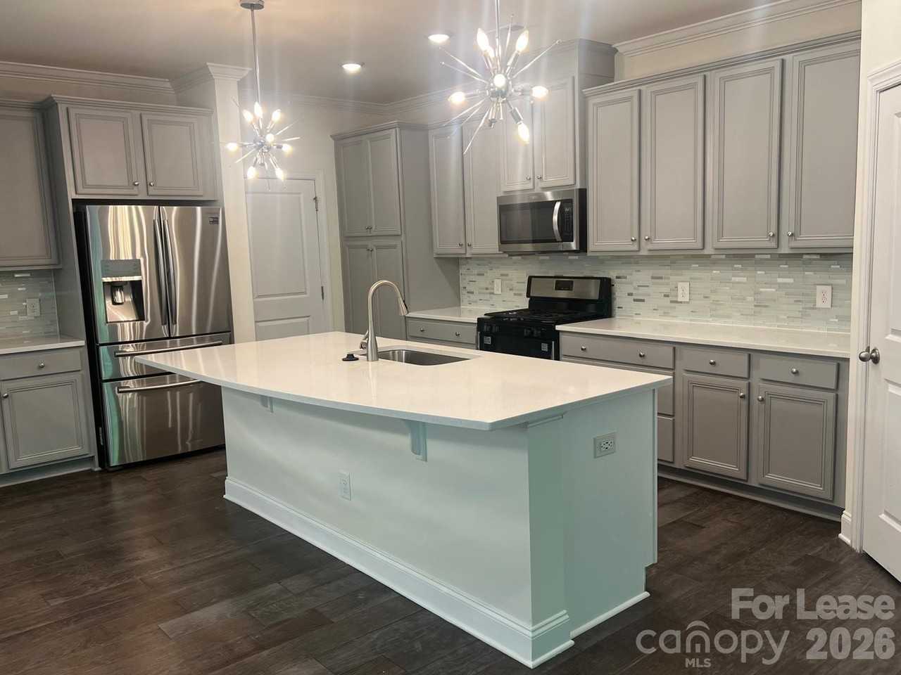 11805 Clems Branch Dr - Photo 2 of 21