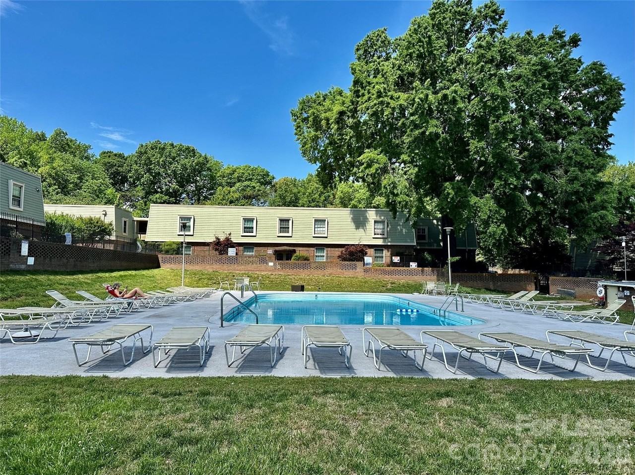 2638 Park Rd - Photo 2 of 23