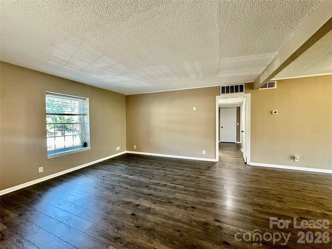 2638 Park Rd - Photo 3 of 23