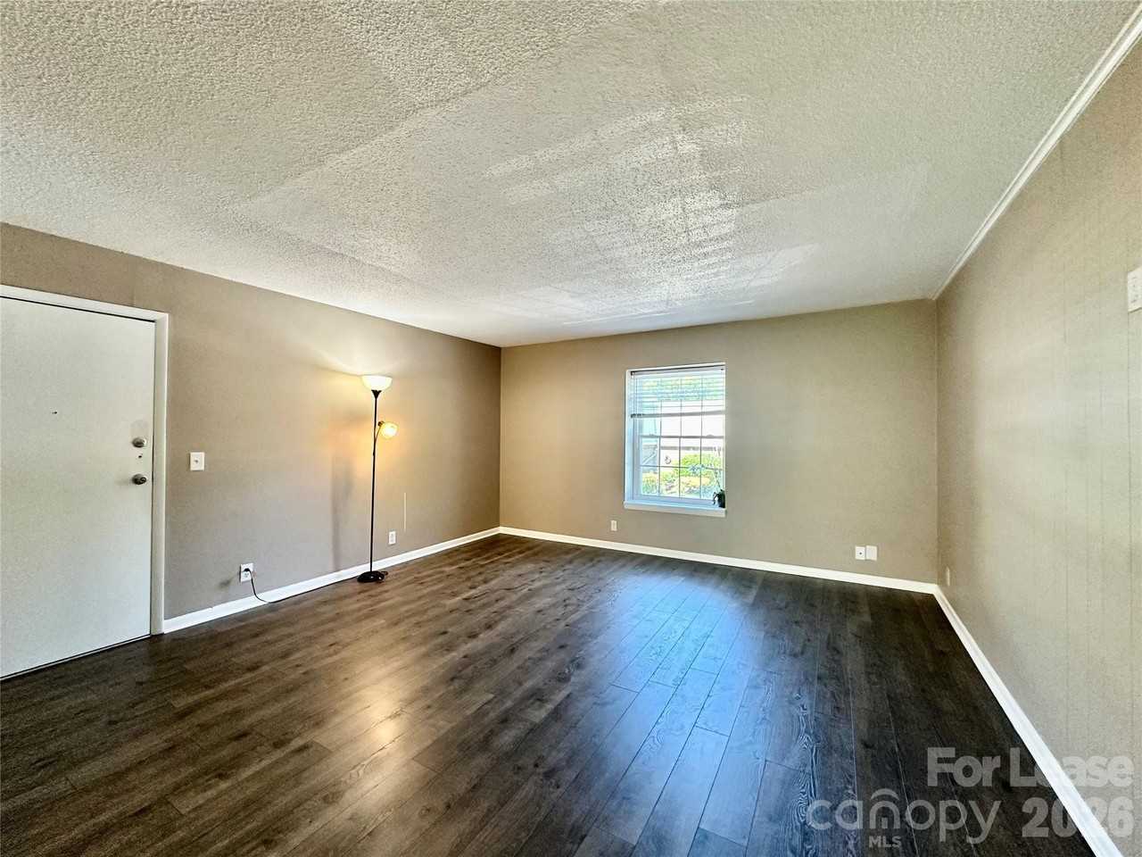 2638 Park Rd - Photo 4 of 23