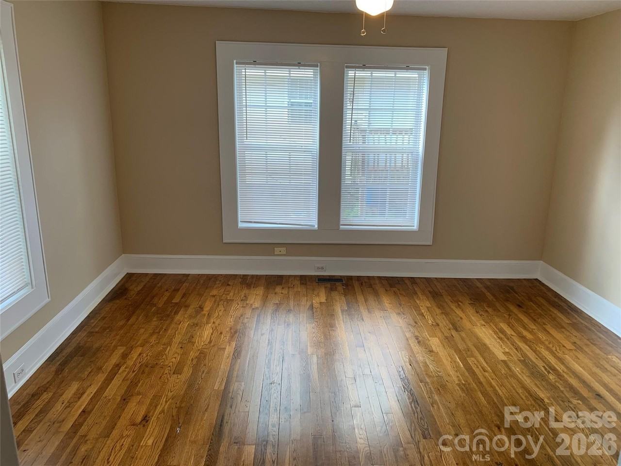 208 Parker Ave - Photo 6 of 13