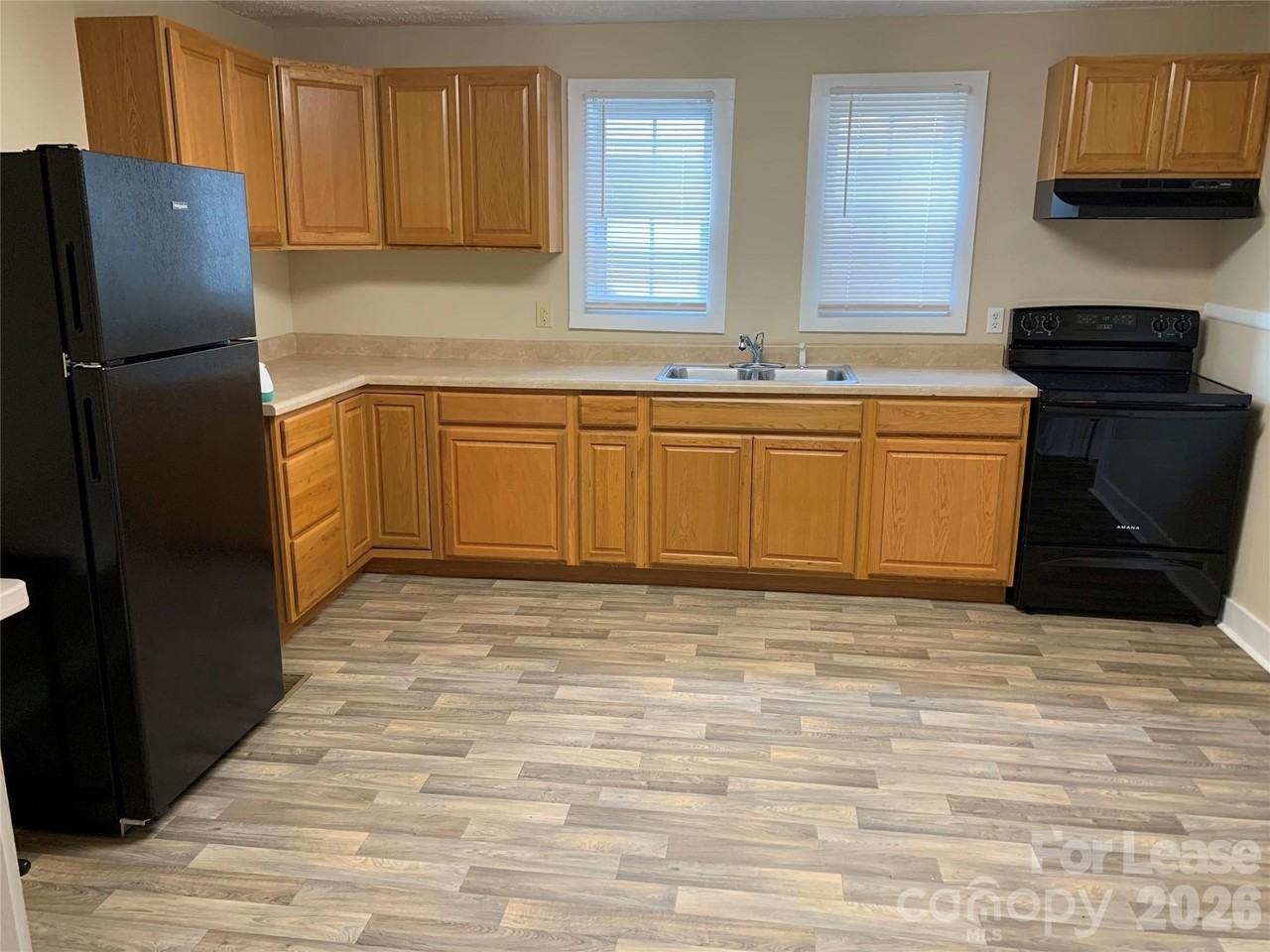 208 Parker Ave - Photo 7 of 13