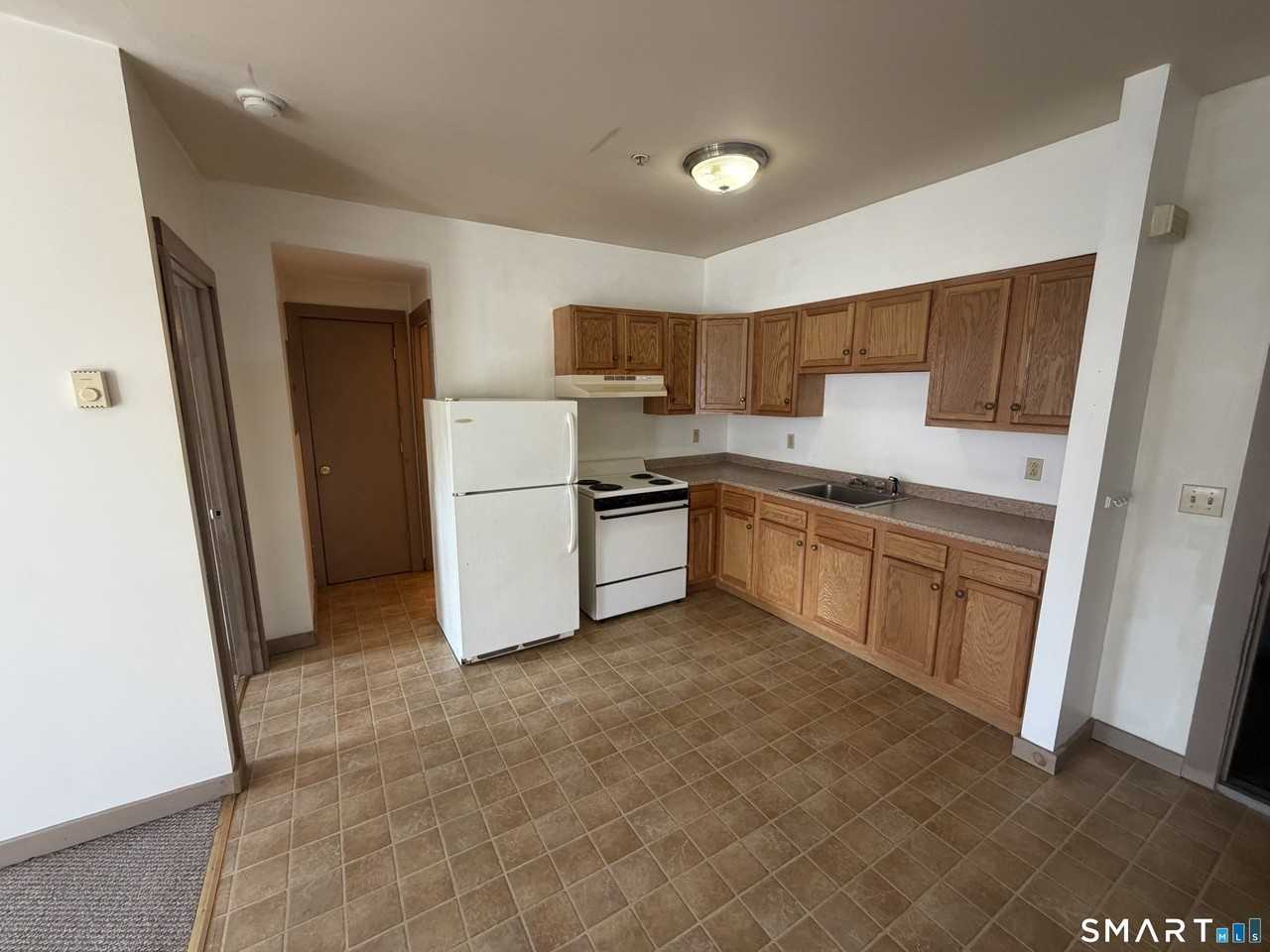 277 N Main St #3 - Photo 5 of 14