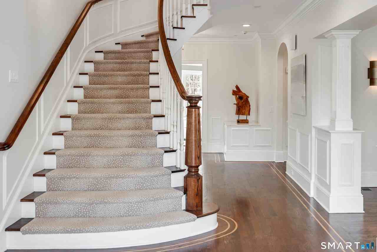 1421R Oenoke Rdg - Photo 2 of 40