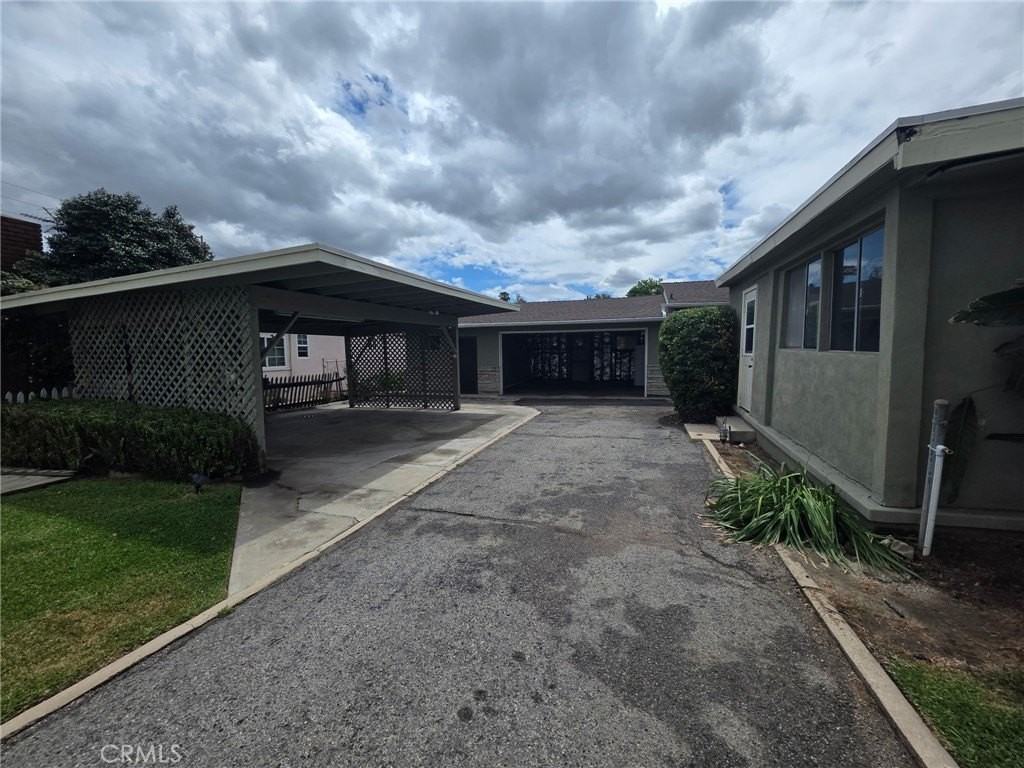 9556 Live Oak Ave - Photo 5 of 37