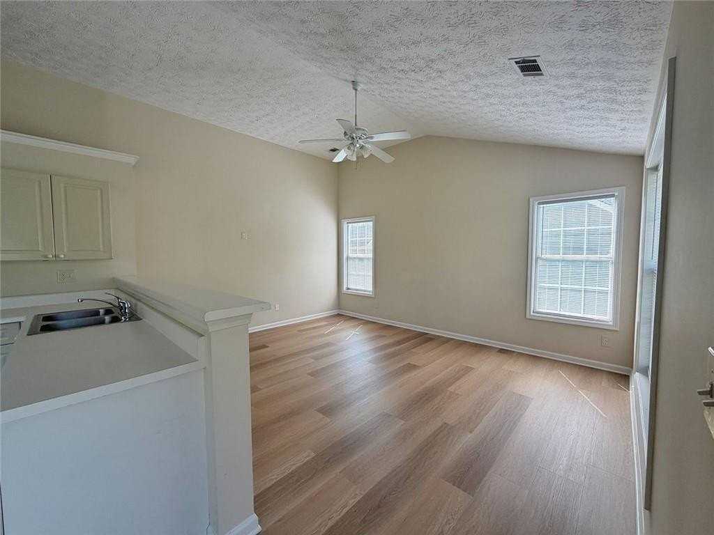 902 Conners Cv - Photo 4 of 11