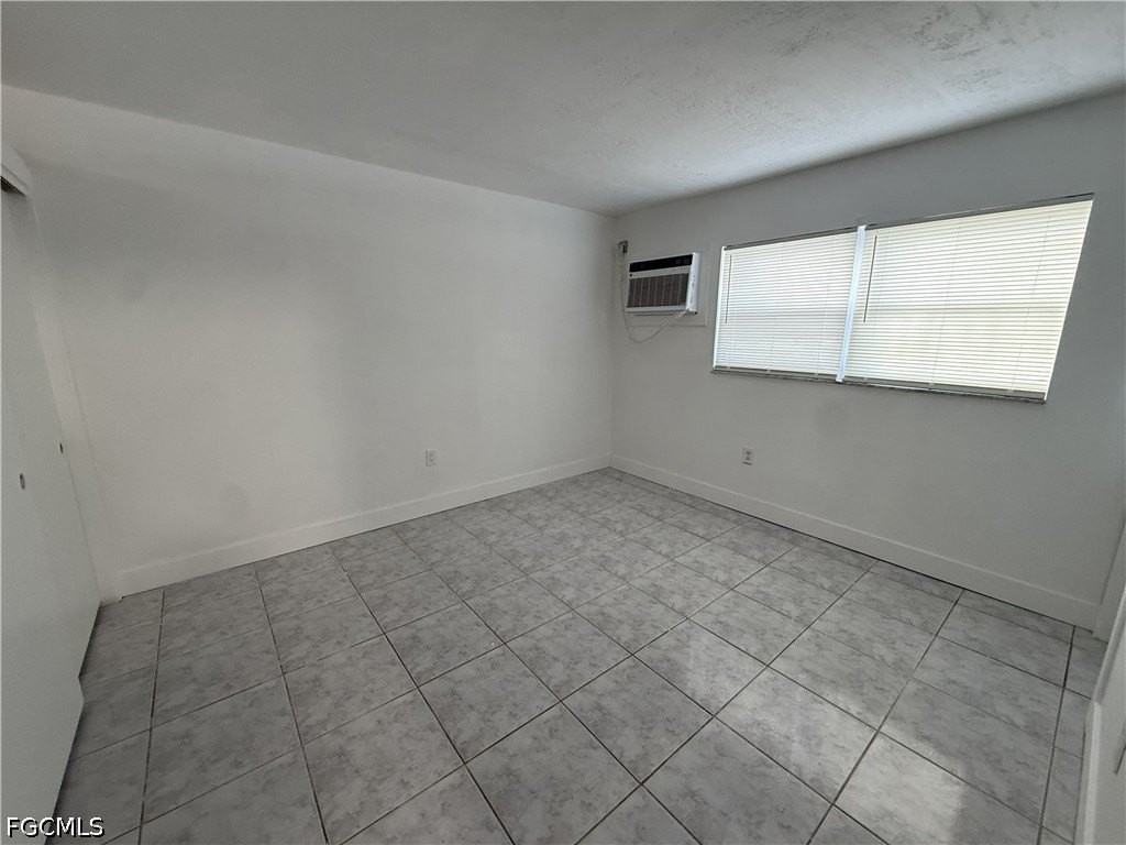 2239 Jackson St #2265 - Photo 6 of 7