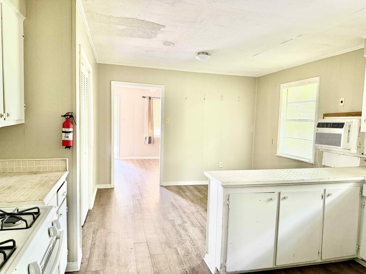 2030 Colorado St #2030 - Photo 3 of 9