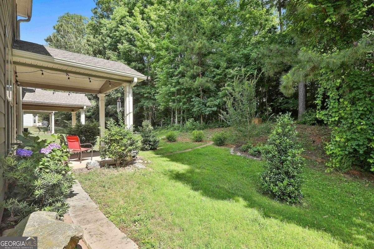 240 Stillwood Dr - Photo 2 of 50