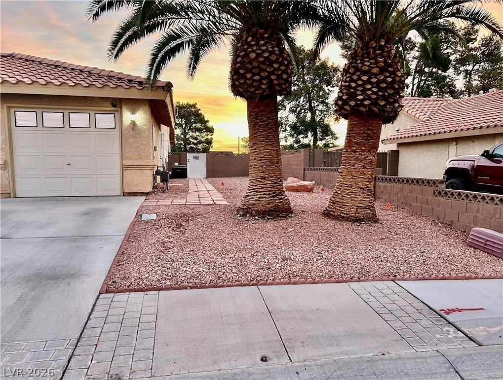 7530 Demona Dr - Photo 6 of 25