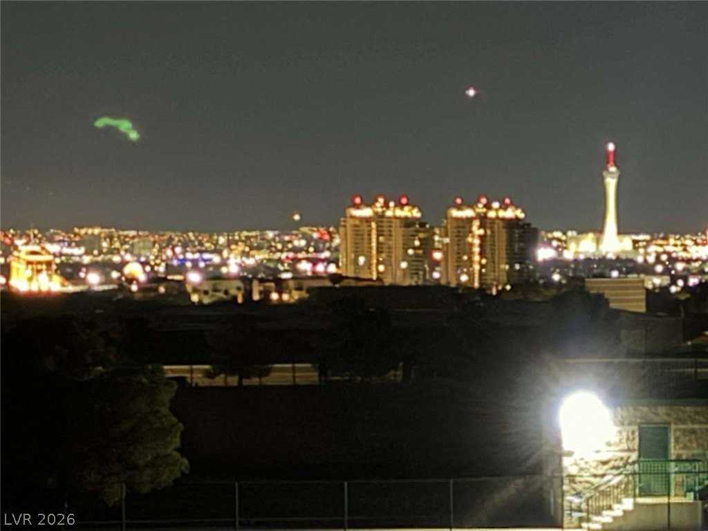 460 Crocus Hill St - Photo 2 of 50