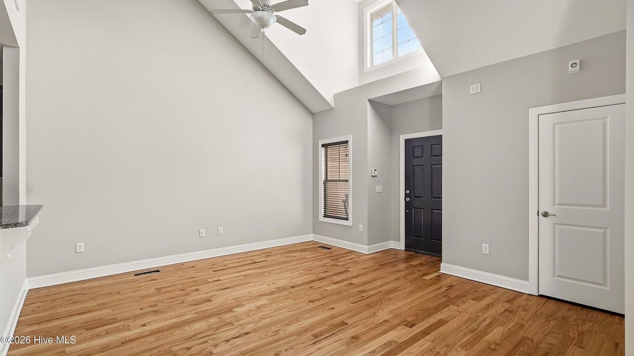 60 Cypress Cir - Photo 4 of 23