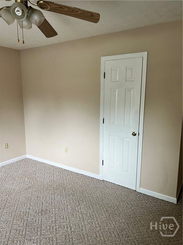 102 Barrington Dr #1 - Photo 6 of 8