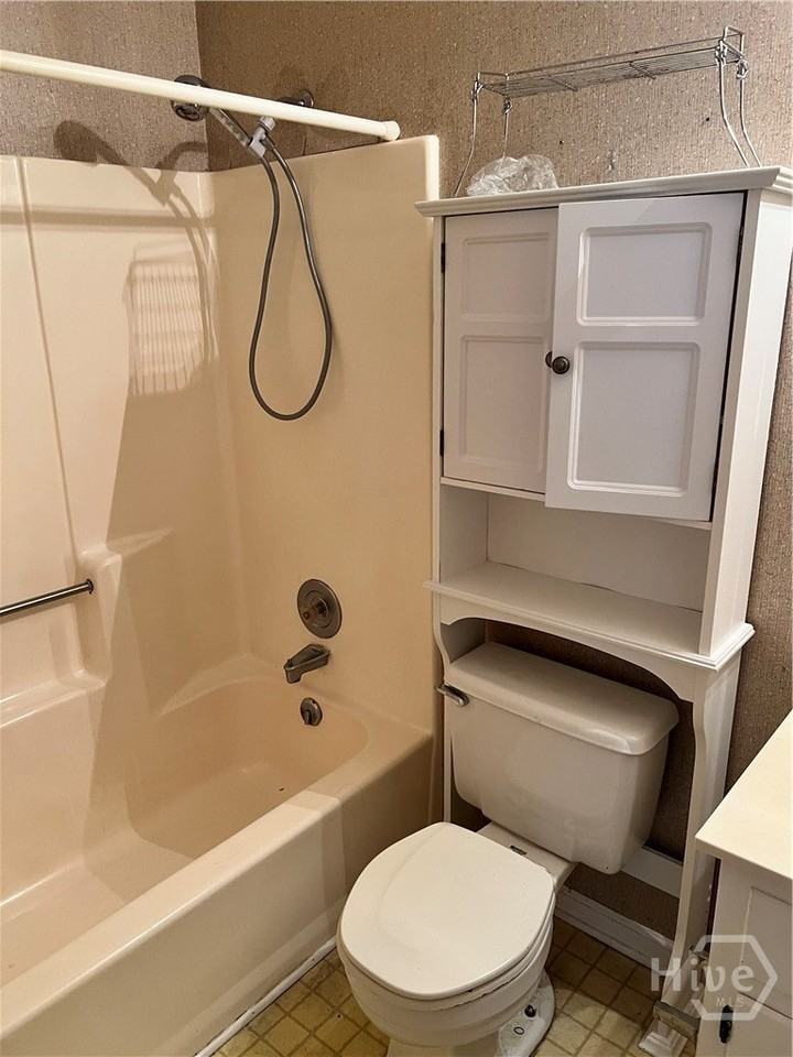 102 Barrington Dr #1 - Photo 7 of 8