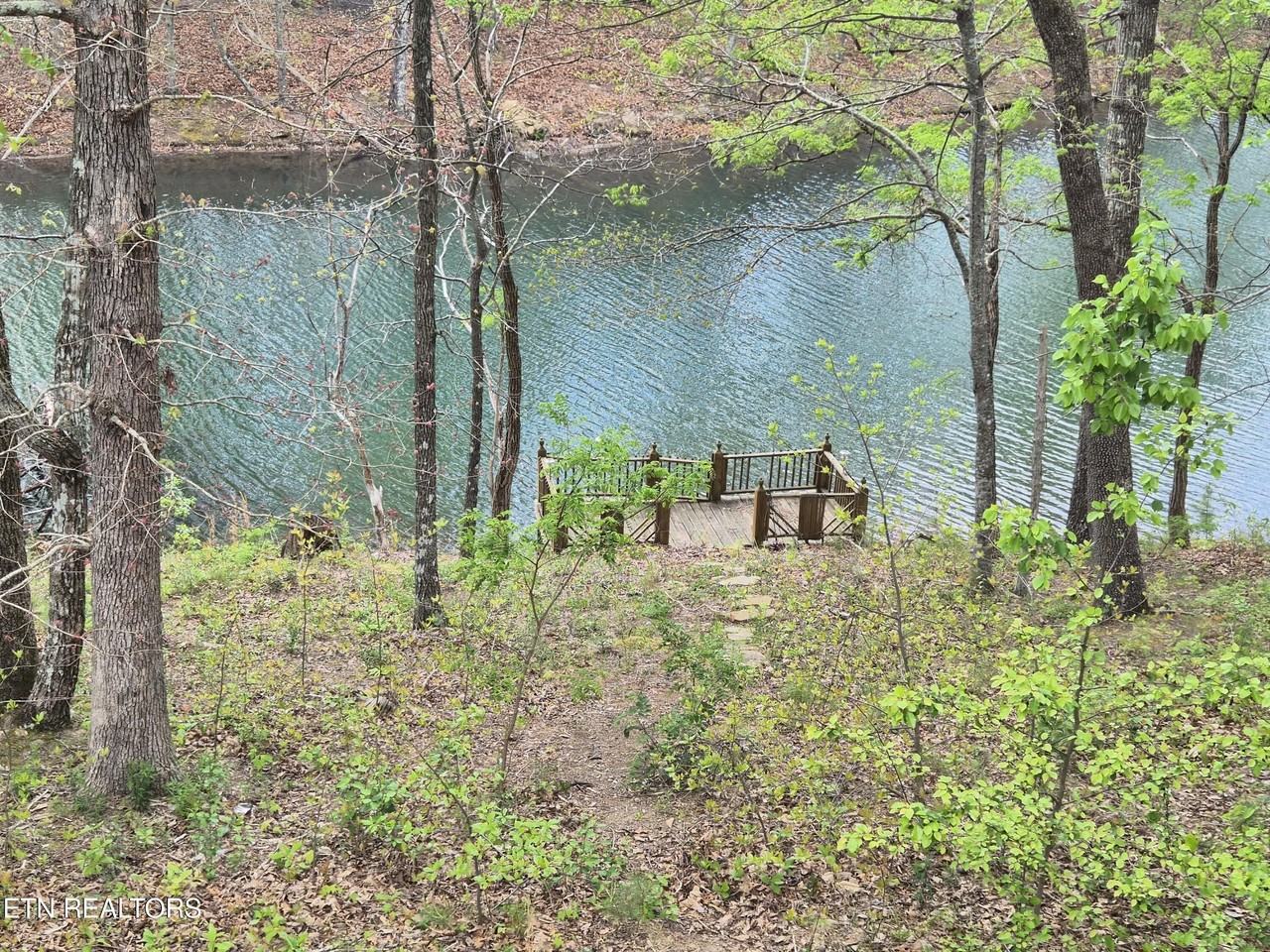 1016 Hickory Hill Dr - Photo 3 of 11