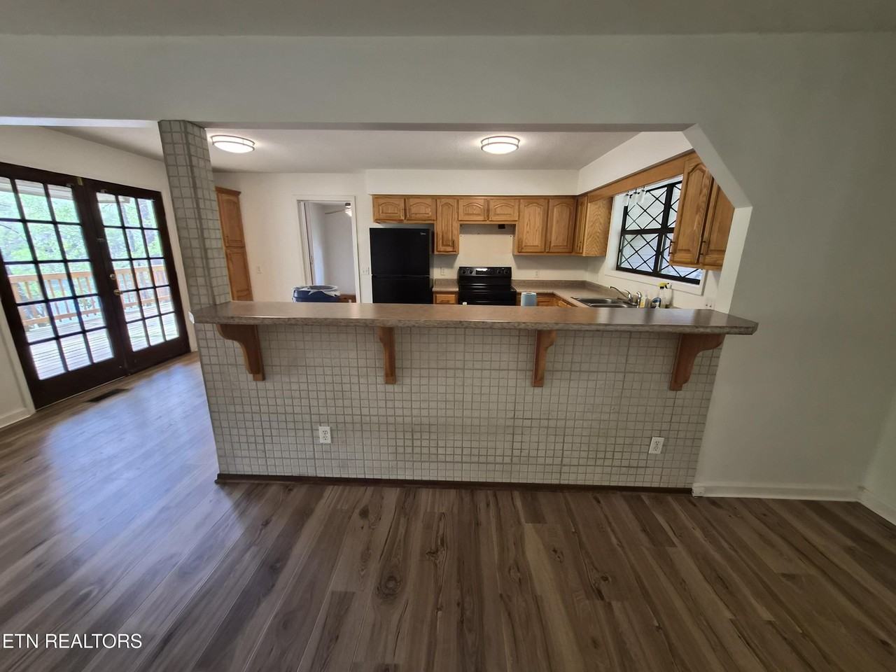 1016 Hickory Hill Dr - Photo 4 of 11