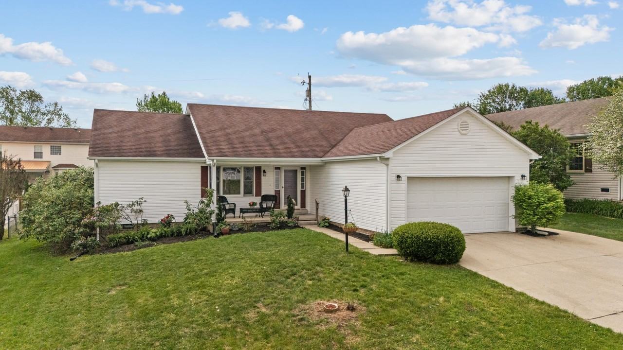 307 Foxglove Ln - Photo 3 of 28