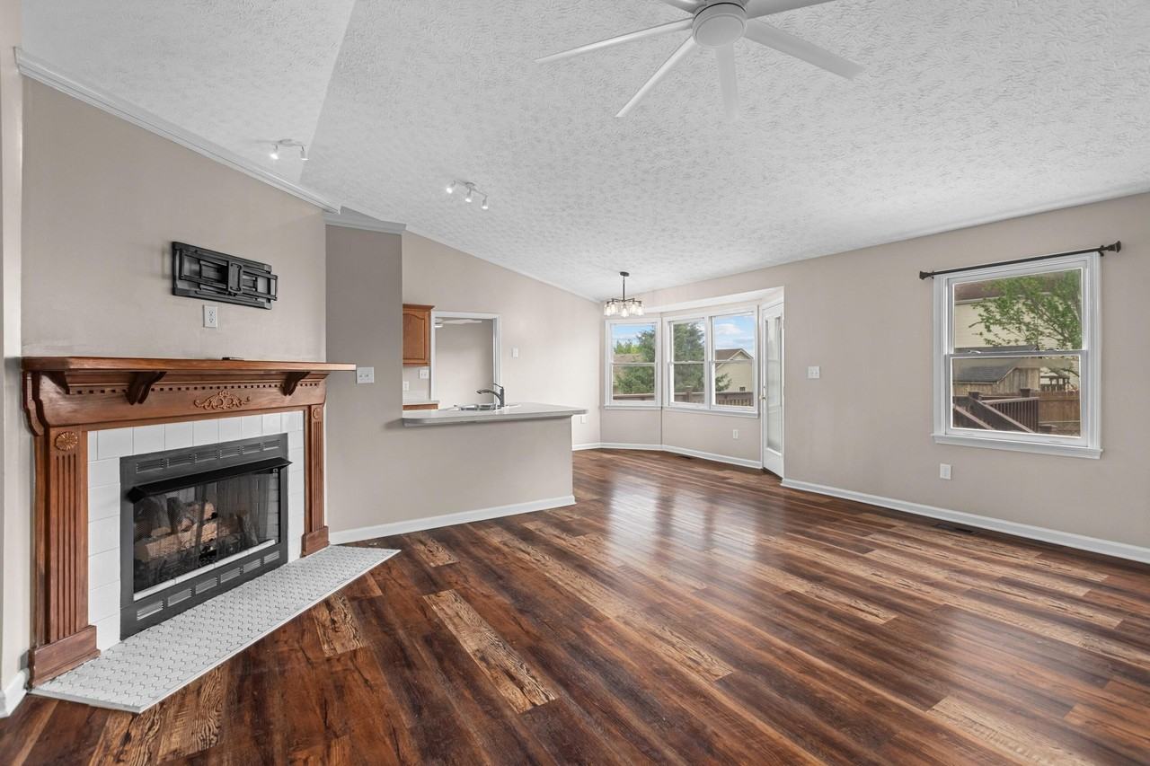 307 Foxglove Ln - Photo 6 of 28