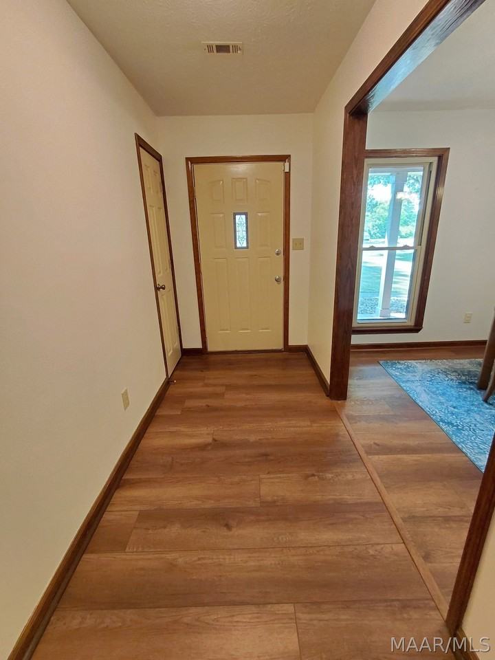 5740 Jane Rd - Photo 4 of 45