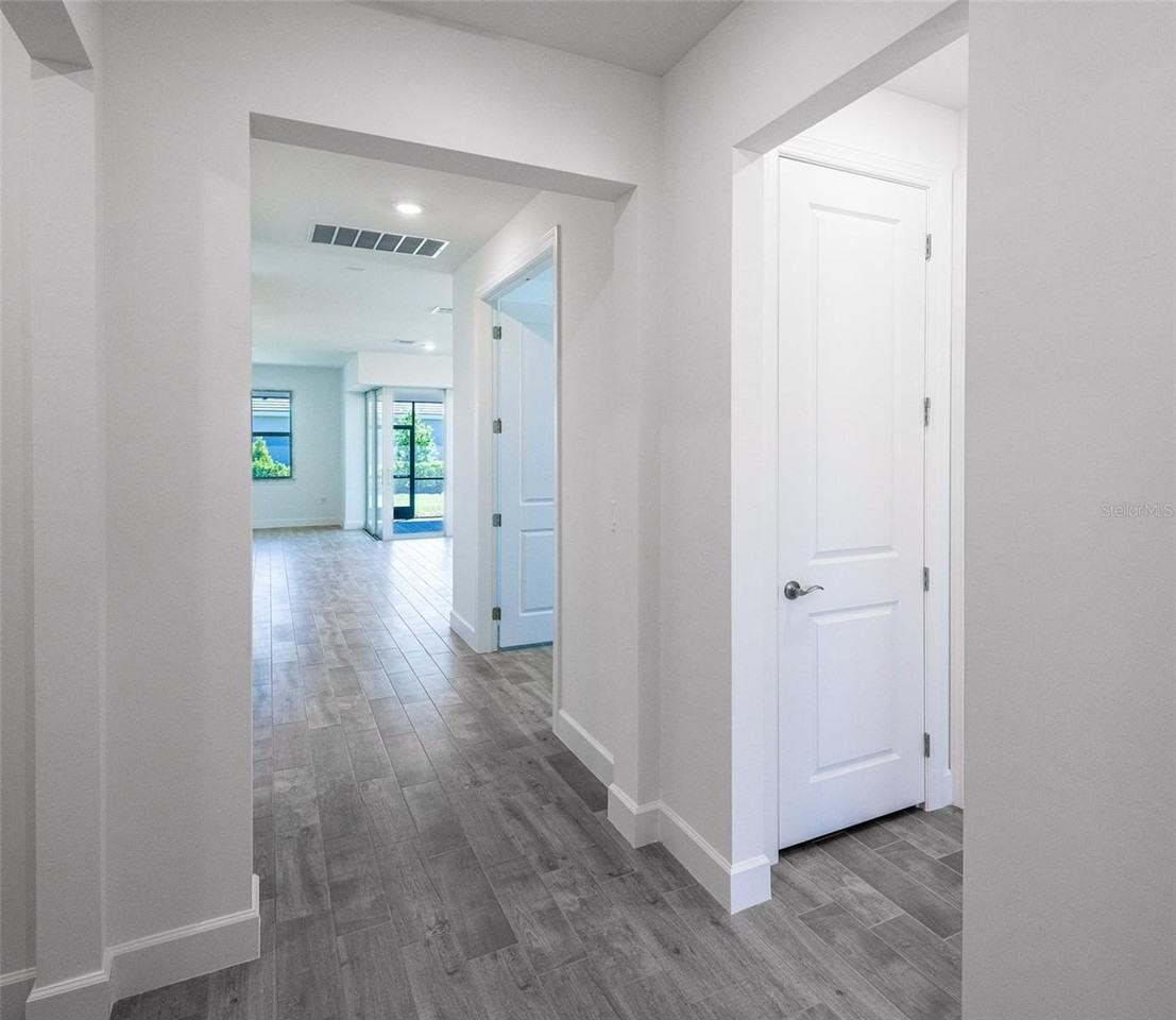 6957 Honeybell Dr - Photo 3 of 26