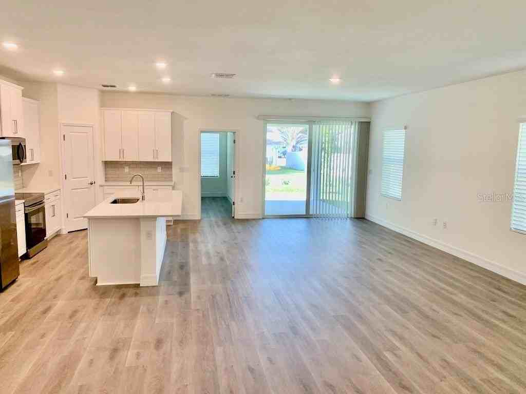 21475 Seaton Ave - Photo 2 of 40