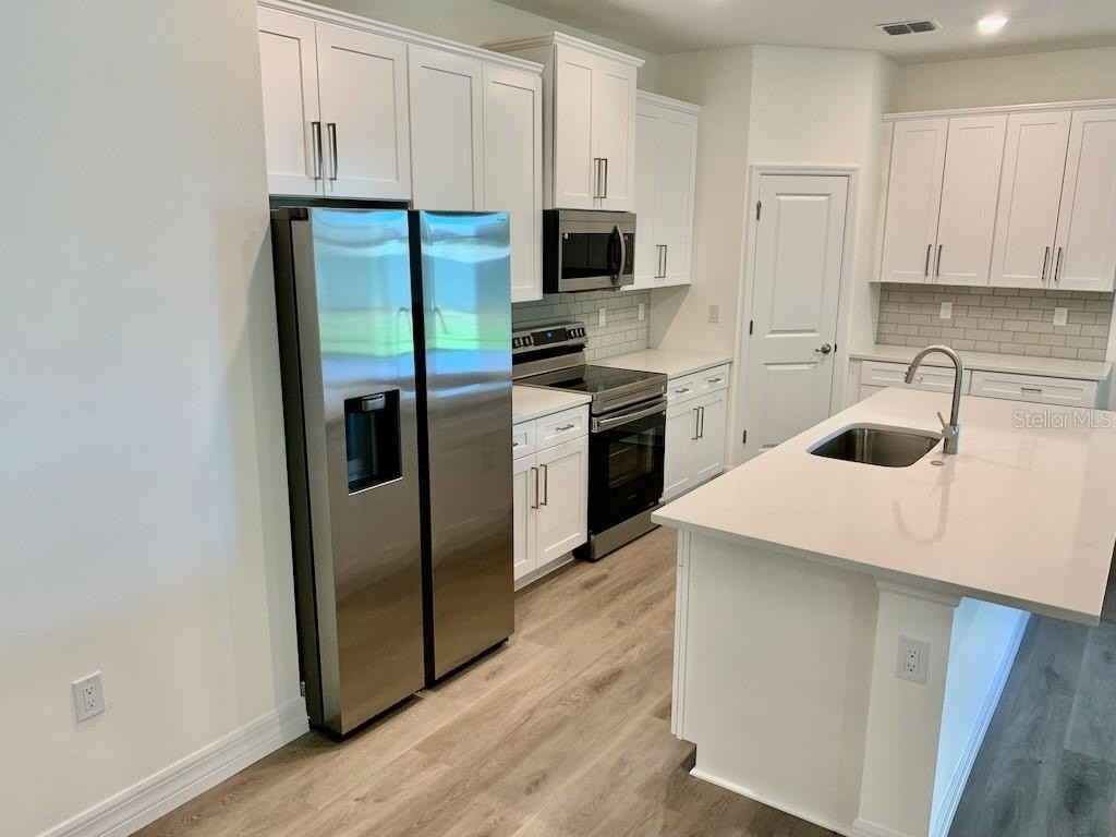 21475 Seaton Ave - Photo 4 of 40