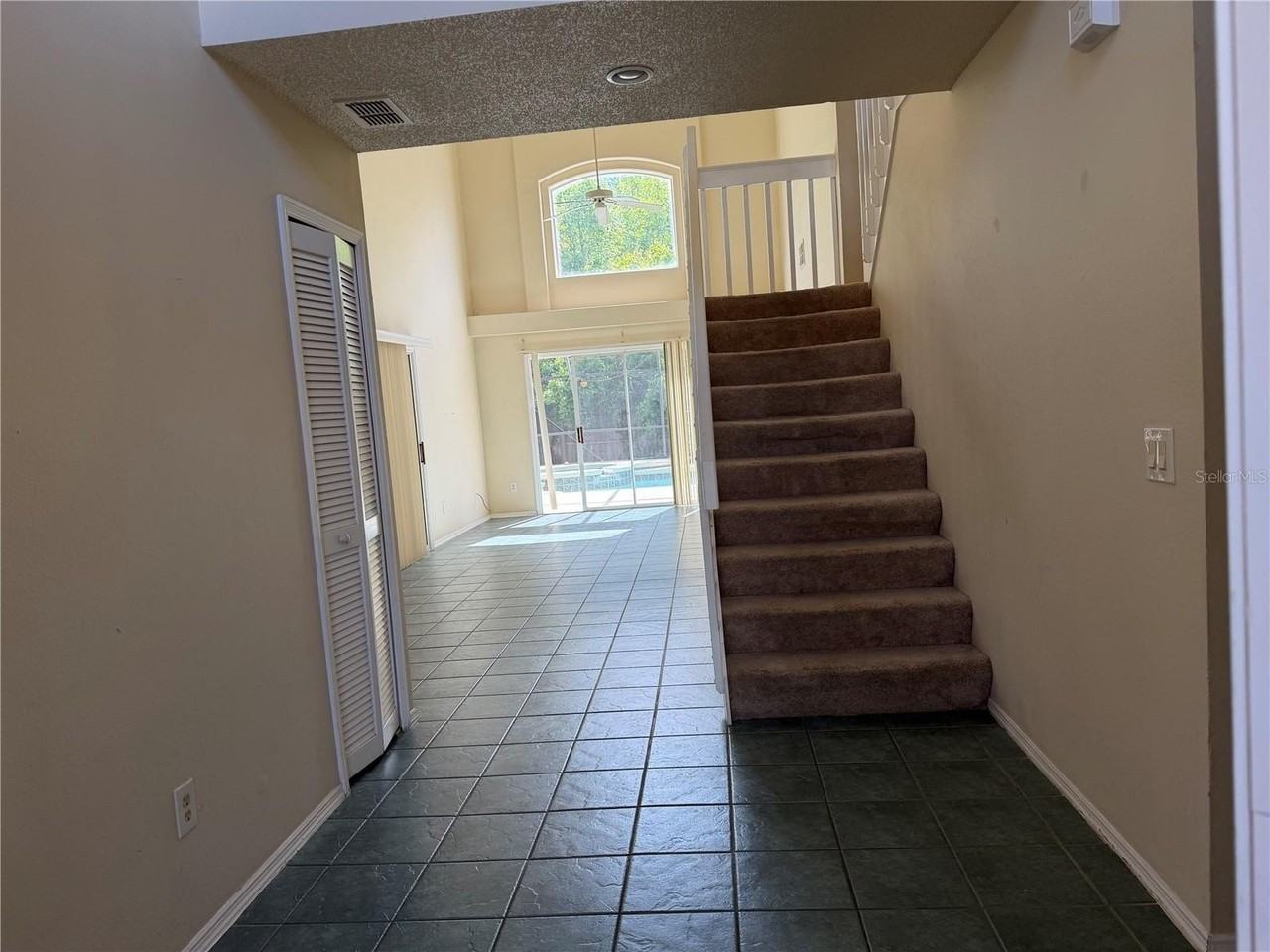 13112 Meadowfield Dr - Photo 5 of 36