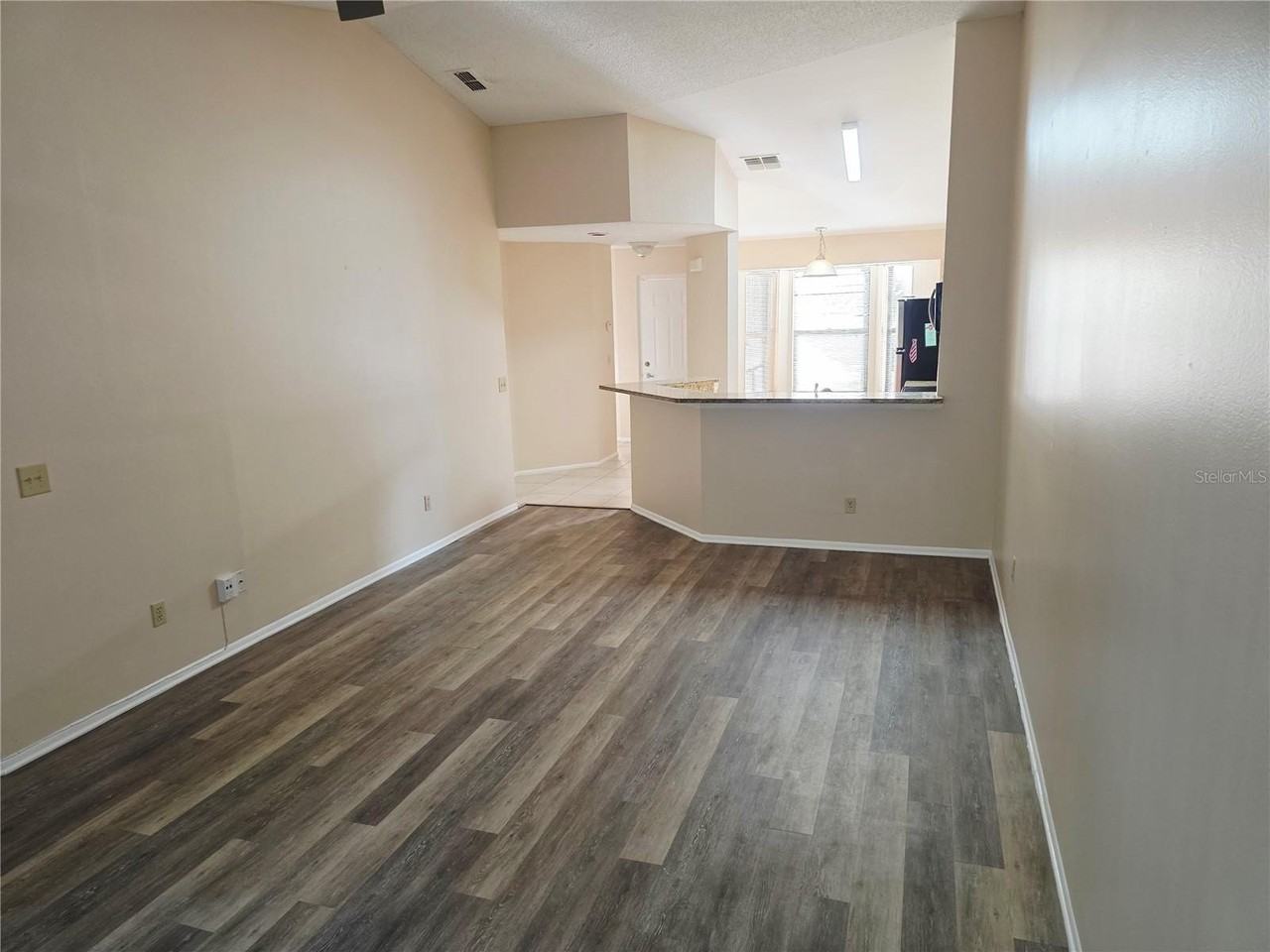 7543 Sugar Bend Dr #7543 - Photo 6 of 35