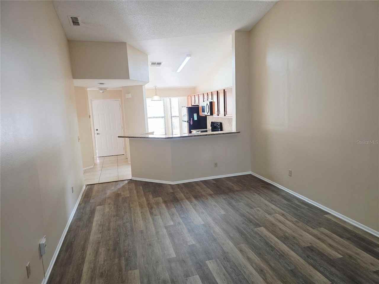 7543 Sugar Bend Dr #7543 - Photo 7 of 35