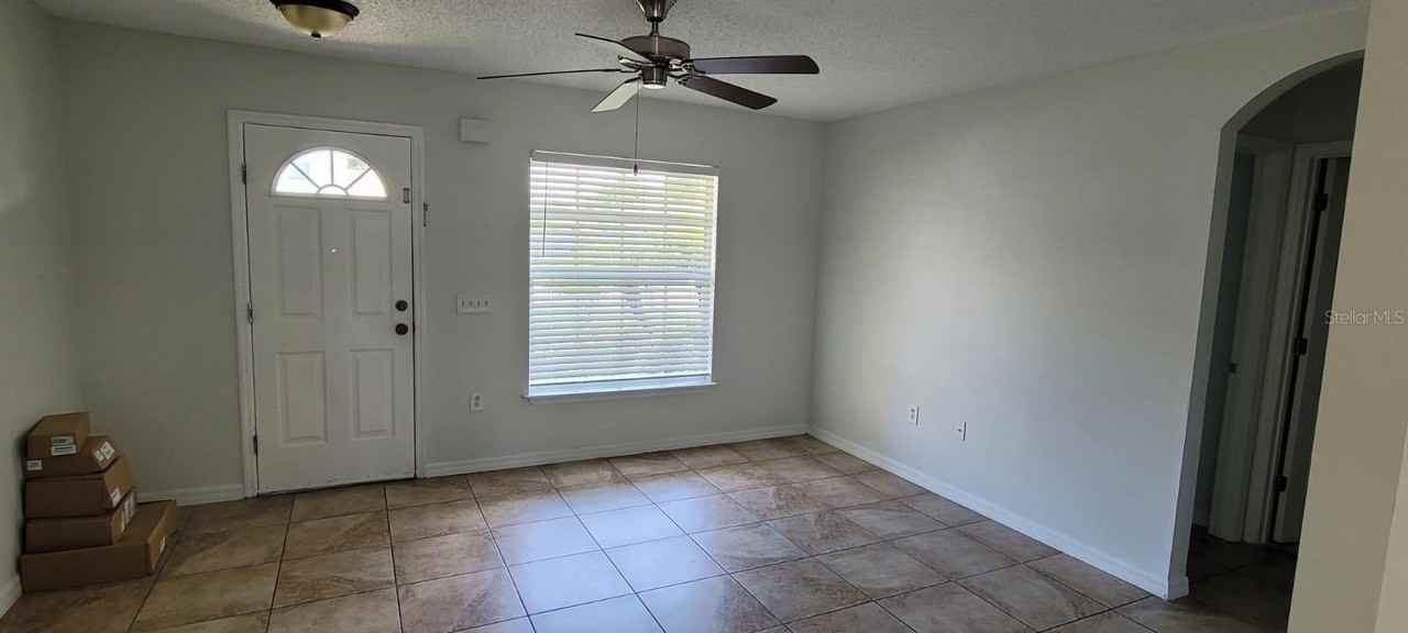 656 Mckinley Ct - Photo 2 of 8