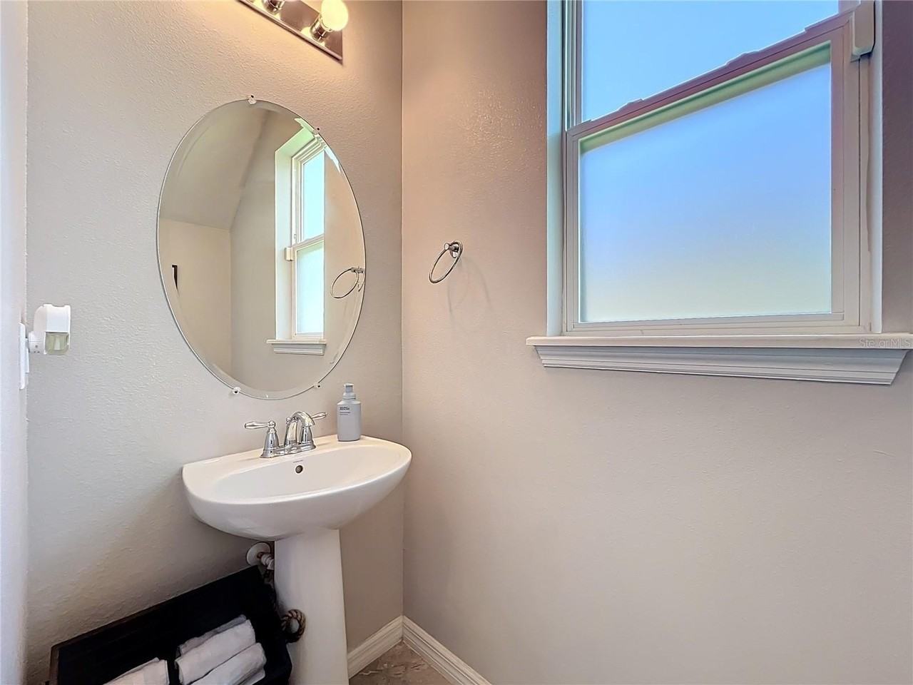 2381 Rapollo Dr - Photo 6 of 50