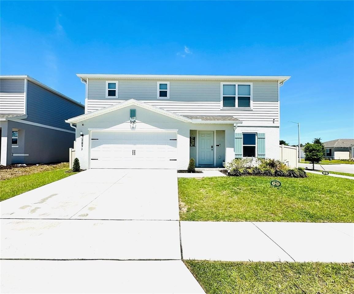 1053 Ambleside Dr - Photo 5 of 32