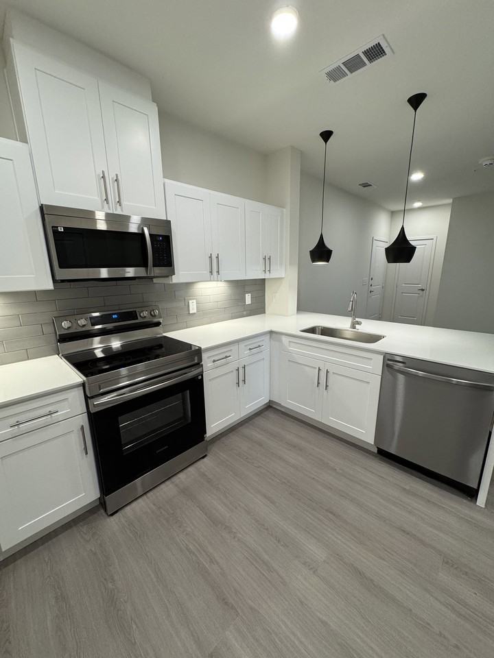 940 Weis Boulevard #9101 - Photo 2 of 8